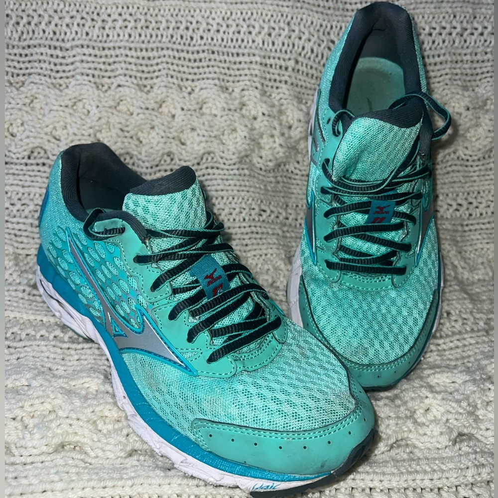 Mizuno Wave Inspire Turquoise size 6